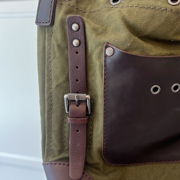 treasure & bond cross body - Picture 3 of 4